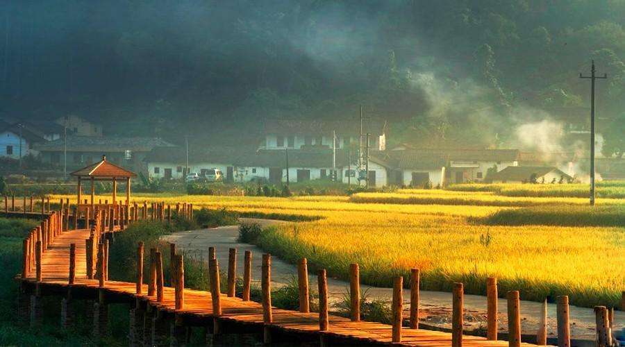 旅游小镇